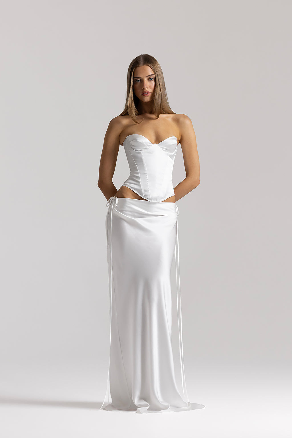 Elina Bustier – Natalie Rolt