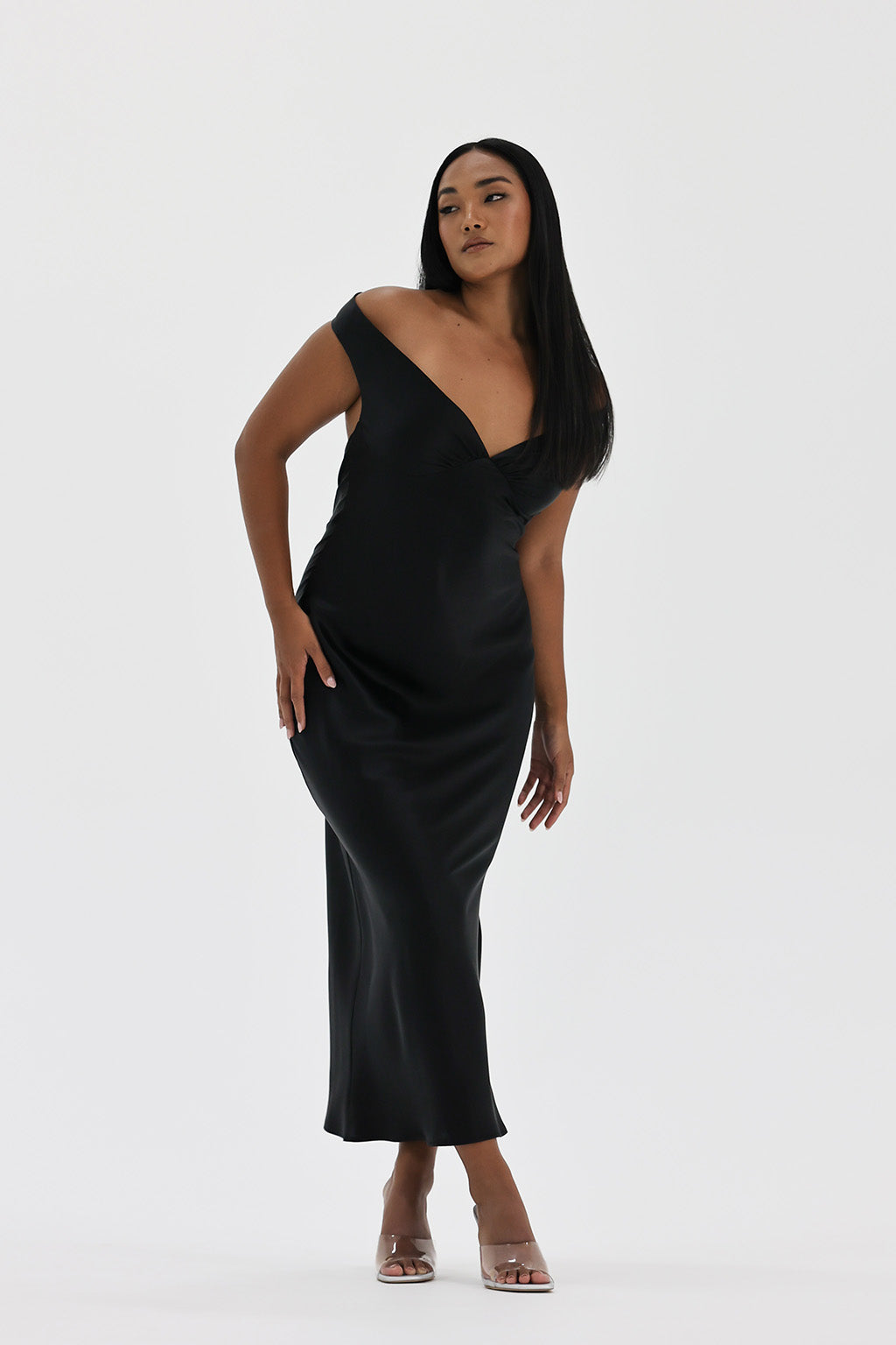 natalie rolt off the shoulder dress A timeless favourite The Natalie Rolt Bridget Dress is the perfect off- shoulder silk piece for your next formal, ball, or wedding! unknown Book online 24/7 with @ladesignerhire